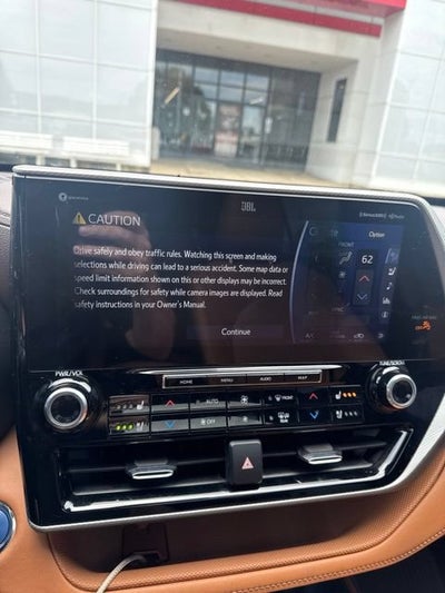 2022 Toyota Highlander Hybrid Platinum