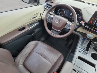 2021 Toyota Sienna Platinum
