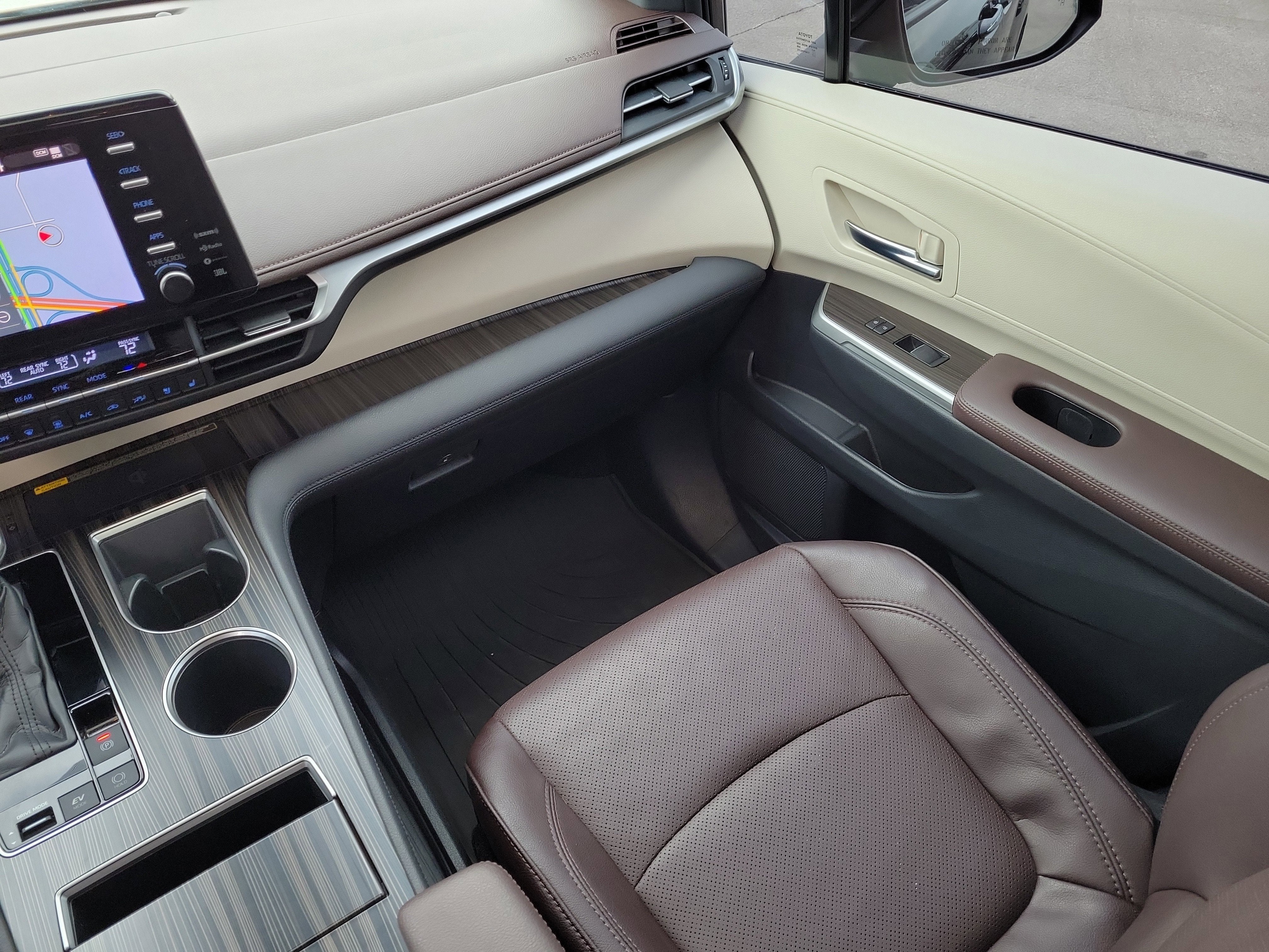 2021 Toyota Sienna Platinum