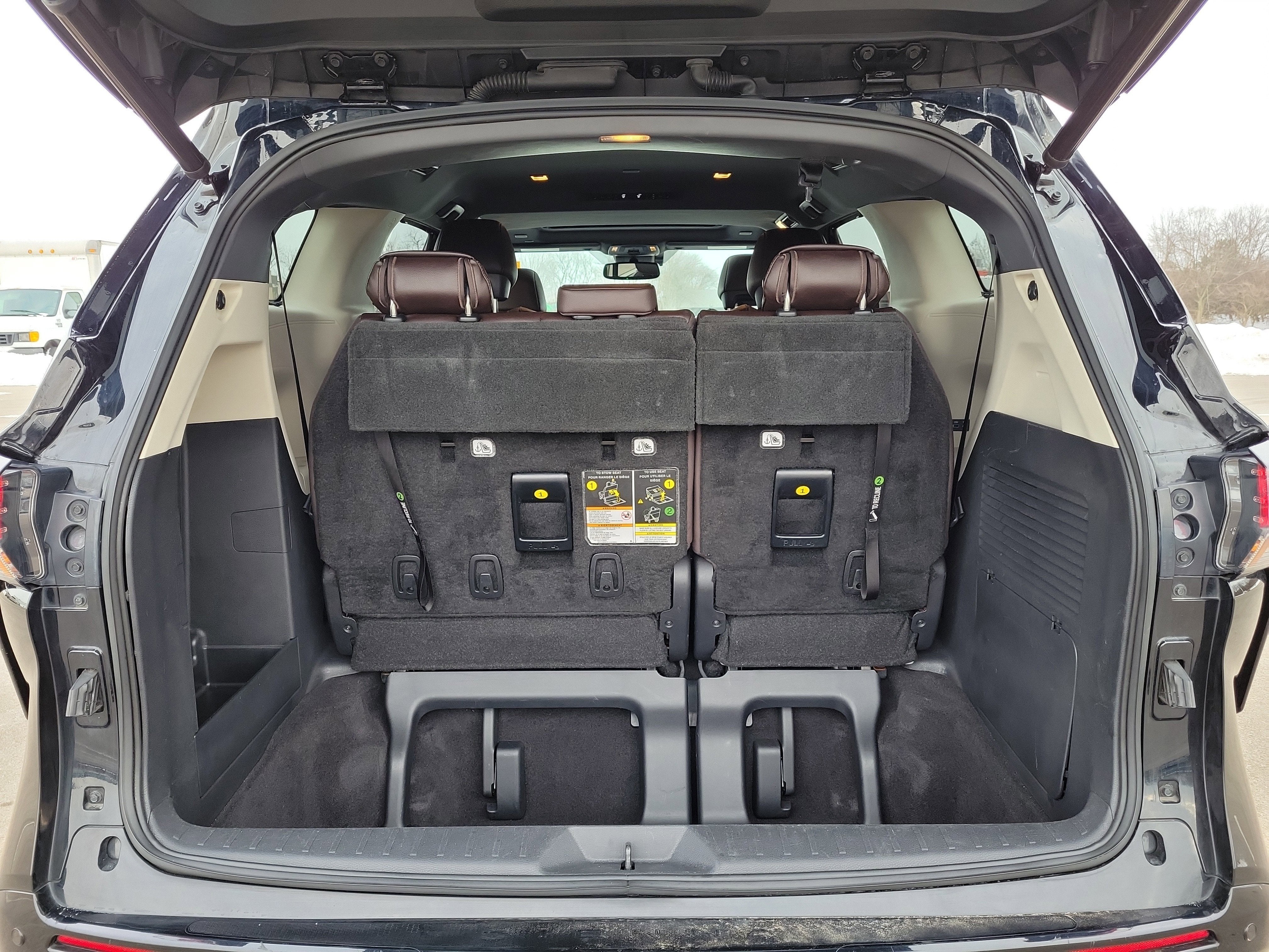 2021 Toyota Sienna Platinum