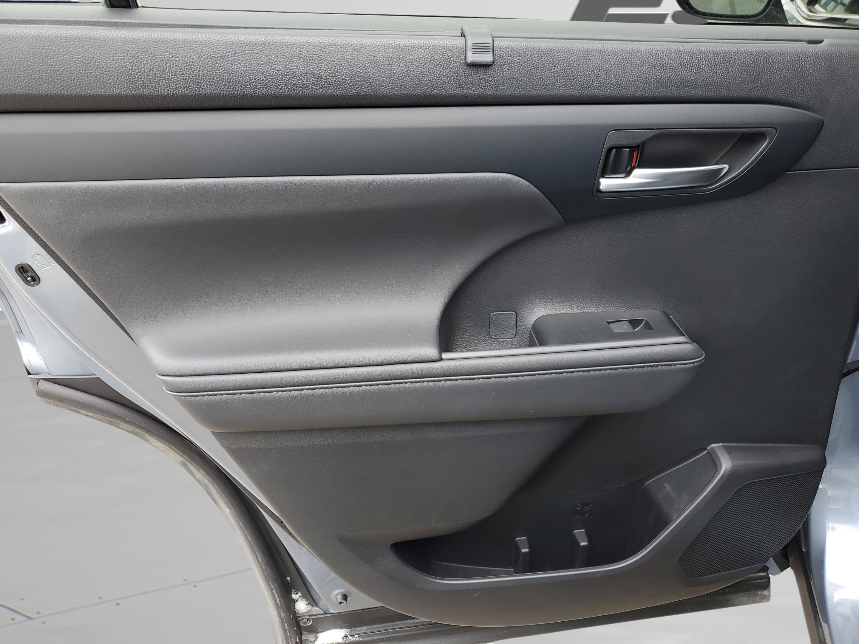 2024 Toyota Highlander Hybrid XLE