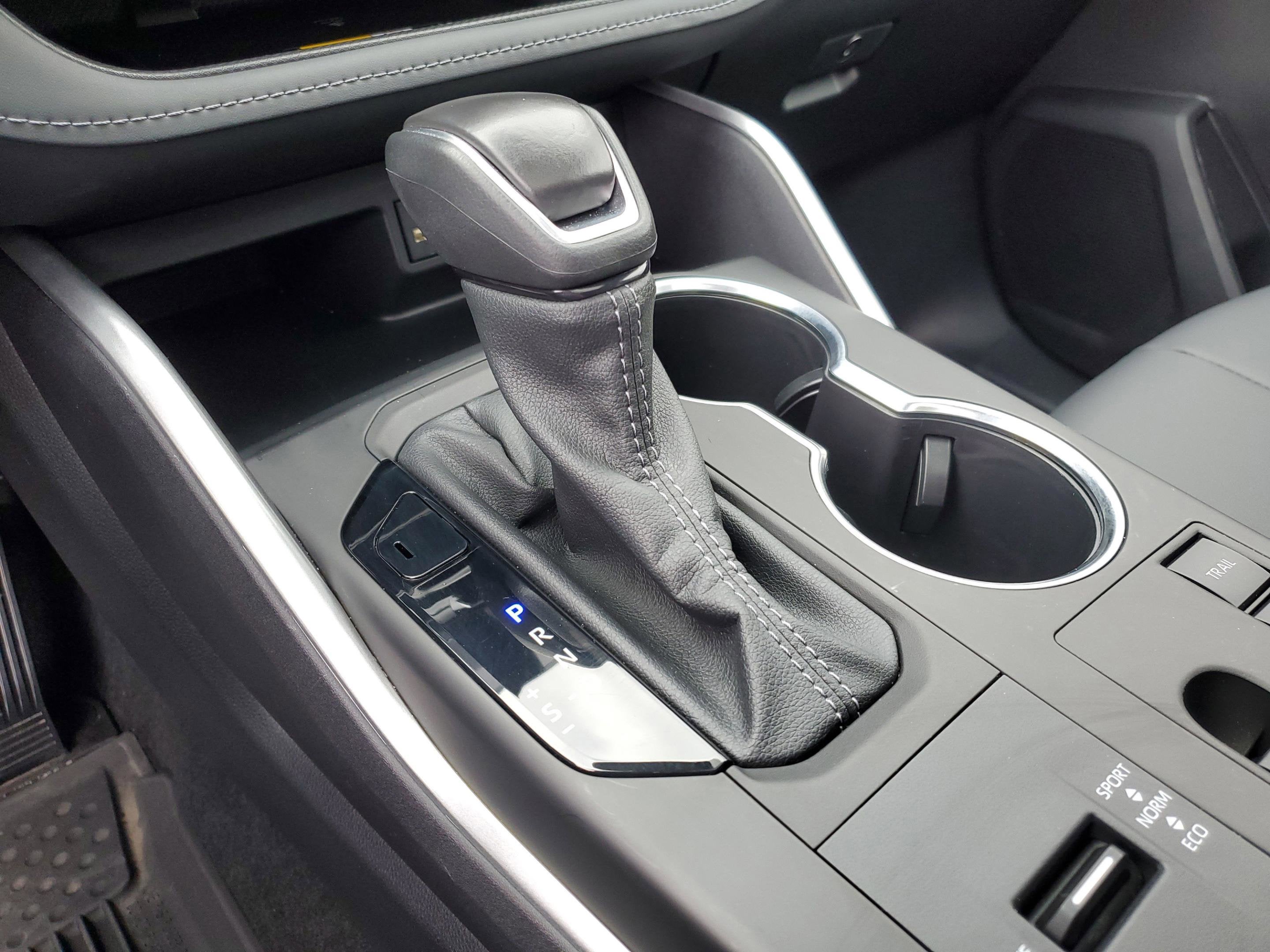 2024 Toyota Highlander Hybrid XLE