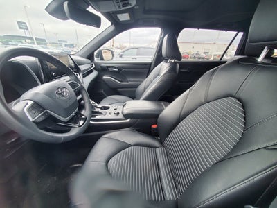 2025 Toyota Highlander XSE