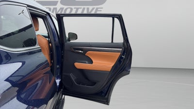 2024 Toyota Highlander Platinum