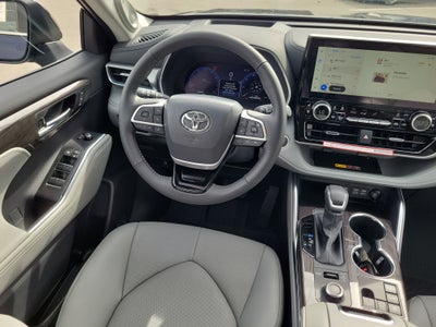 2026 Toyota Highlander Platinum
