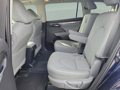 2026 Toyota Highlander Platinum