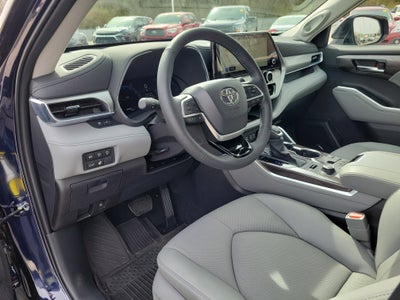 2026 Toyota Highlander Platinum