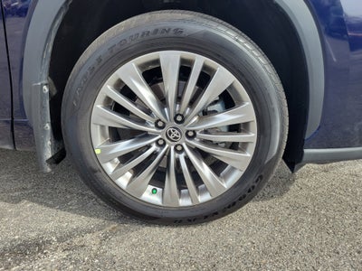 2026 Toyota Highlander Platinum