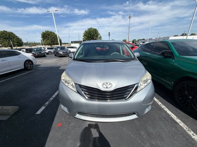 2011 Toyota Sienna LE