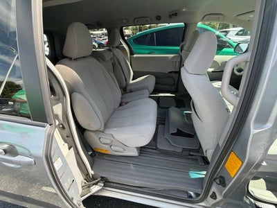 2011 Toyota Sienna LE