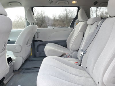 2013 Toyota Sienna LE