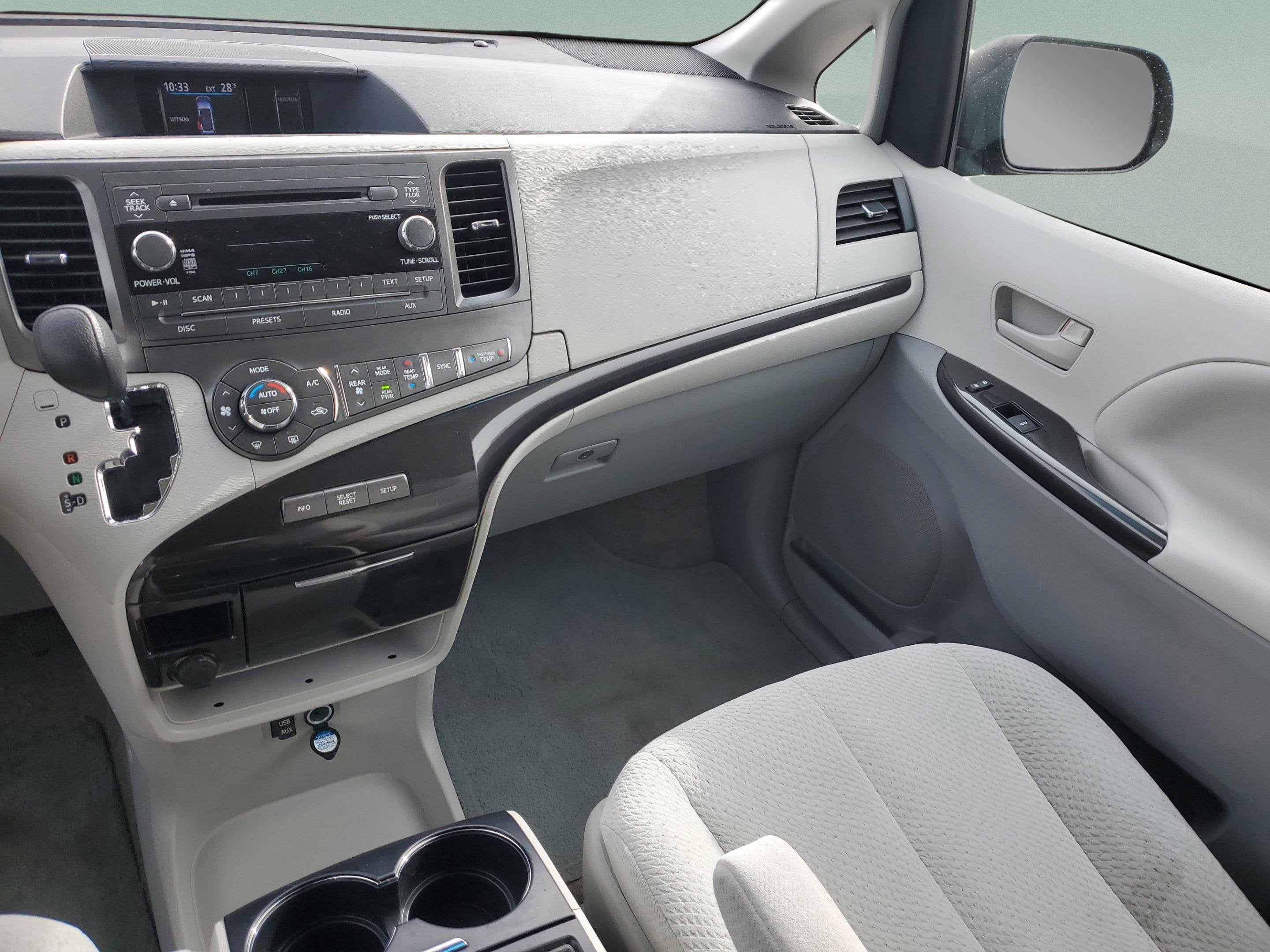 2013 Toyota Sienna LE