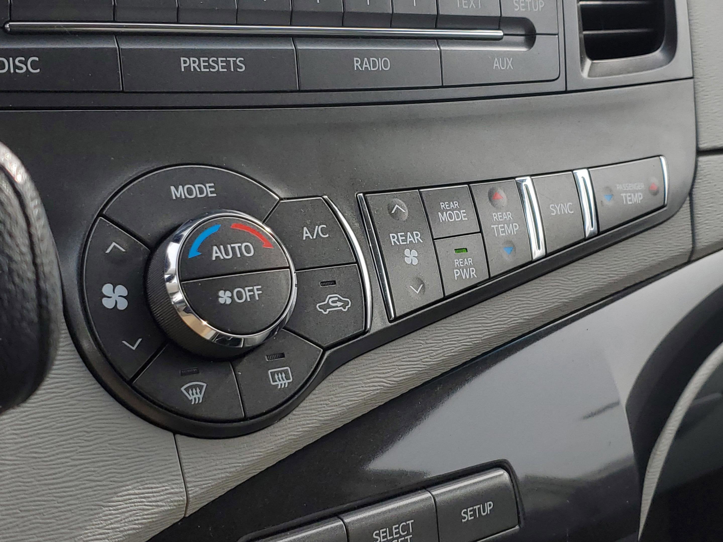 2013 Toyota Sienna LE