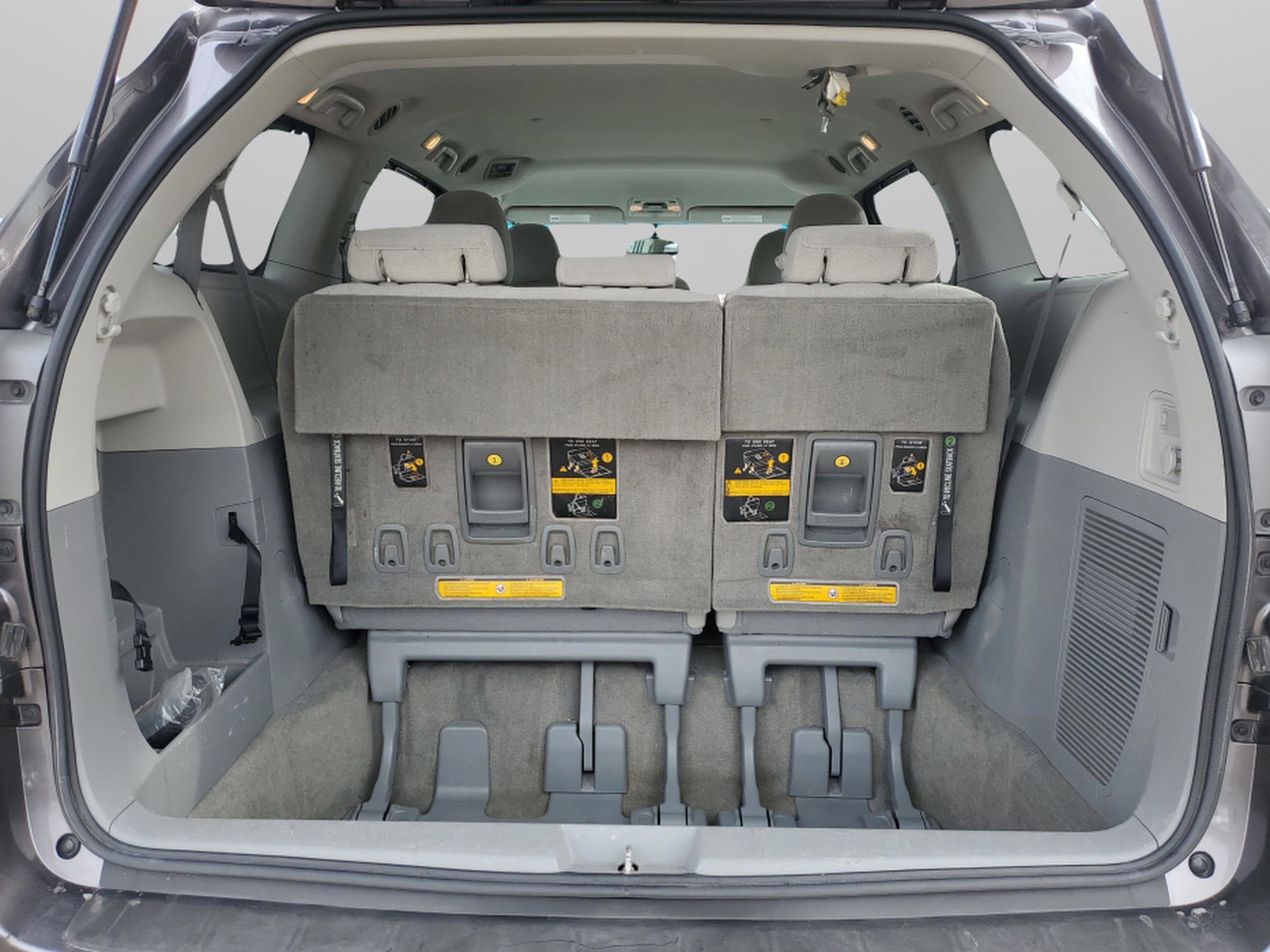 2013 Toyota Sienna LE