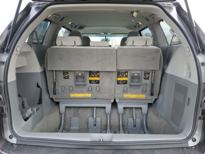 2013 Toyota Sienna LE