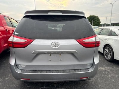 2017 Toyota Sienna LE