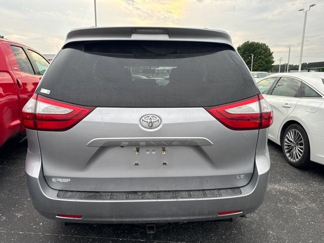 2017 Toyota Sienna LE
