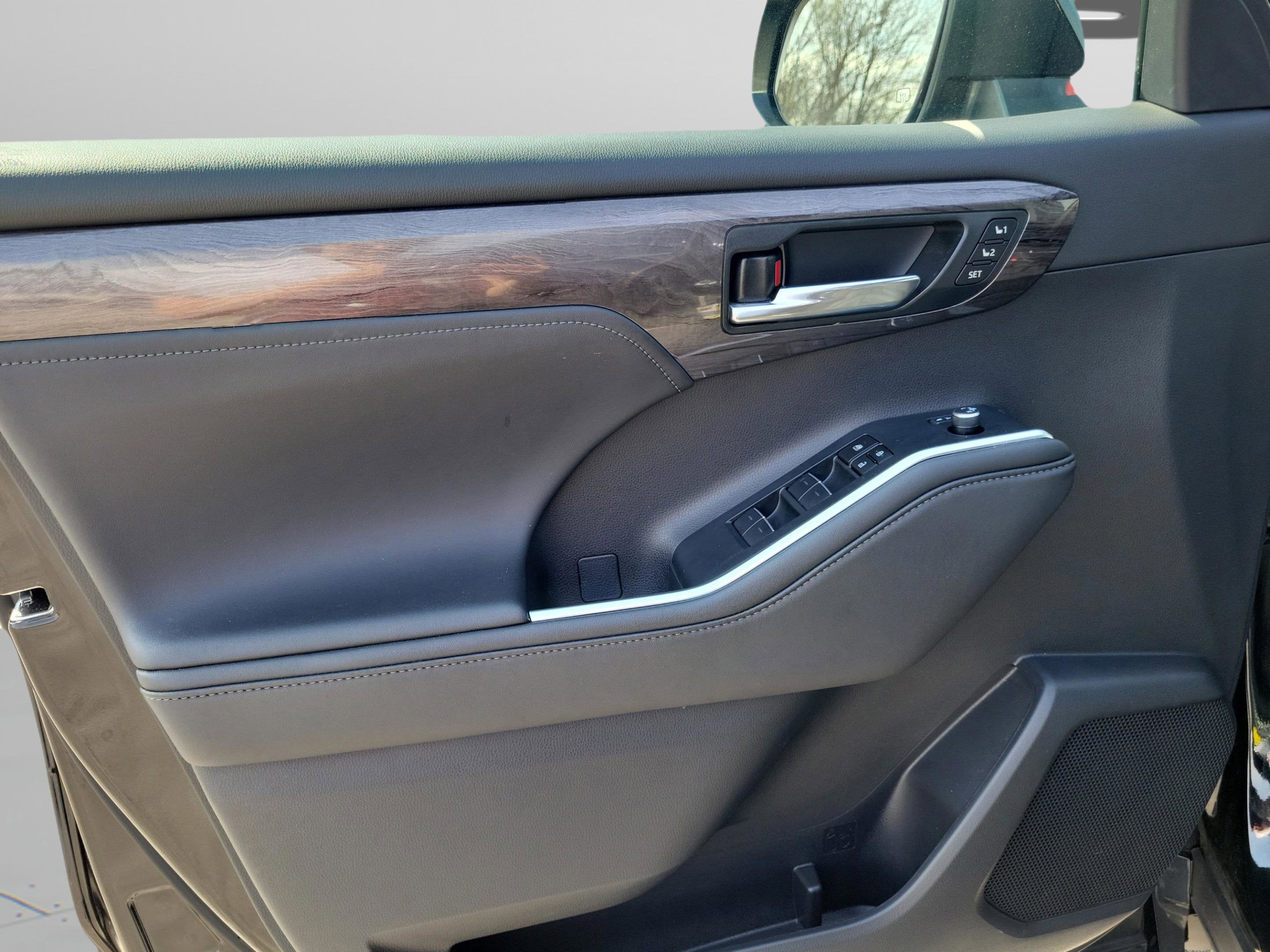 2024 Toyota Highlander Hybrid Limited