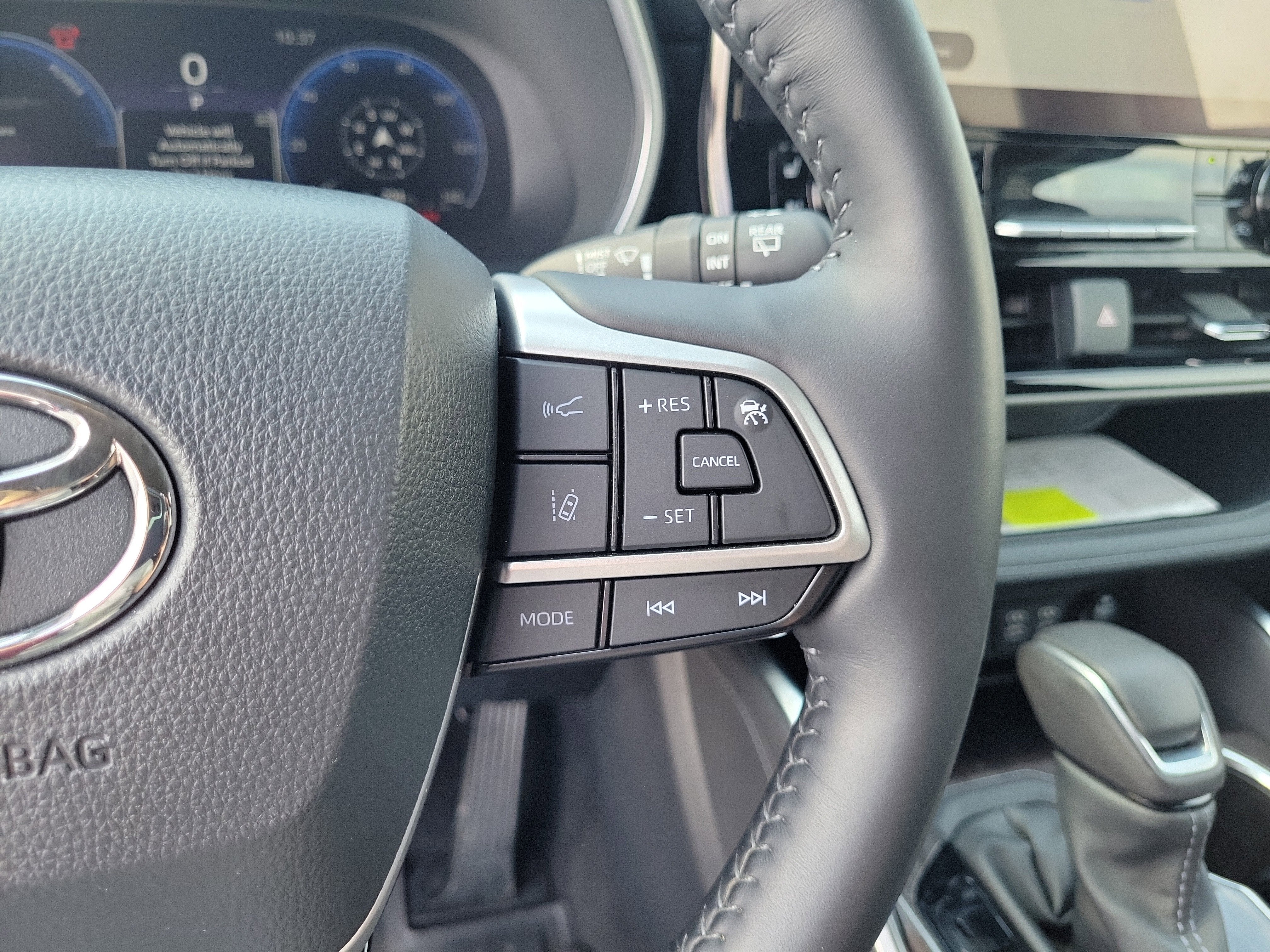 2024 Toyota Highlander Hybrid Limited