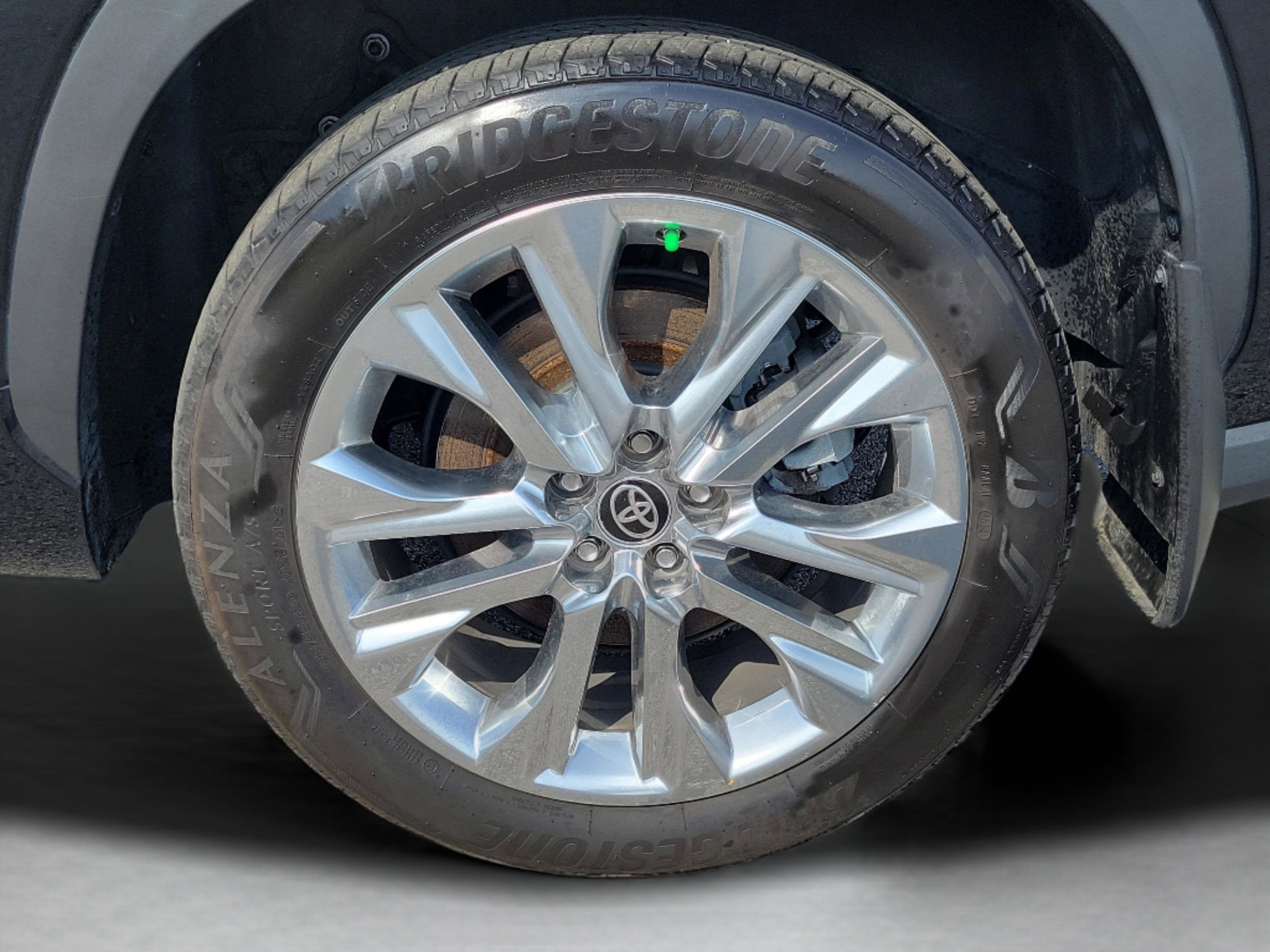 2024 Toyota Highlander Hybrid Limited