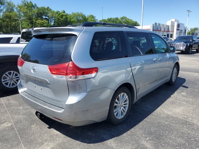 2013 Toyota Sienna XLE