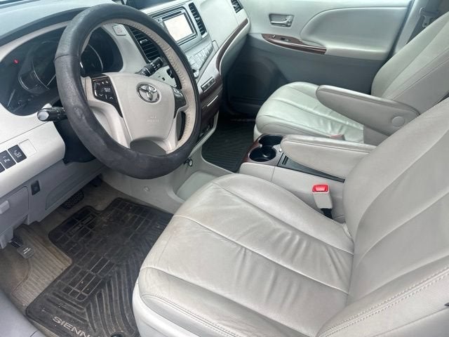2013 Toyota Sienna XLE