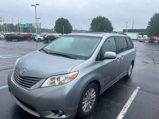 2013 Toyota Sienna XLE