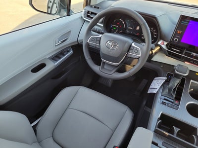 2026 Toyota Sienna XLE