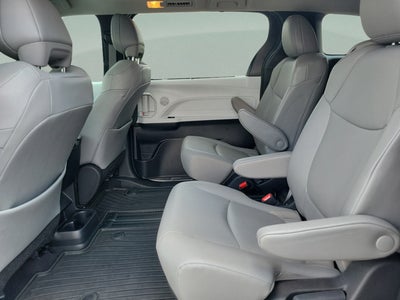 2025 Toyota Sienna XLE