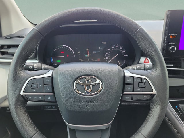 2025 Toyota Sienna XLE