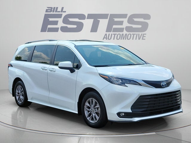 2025 Toyota Sienna XLE