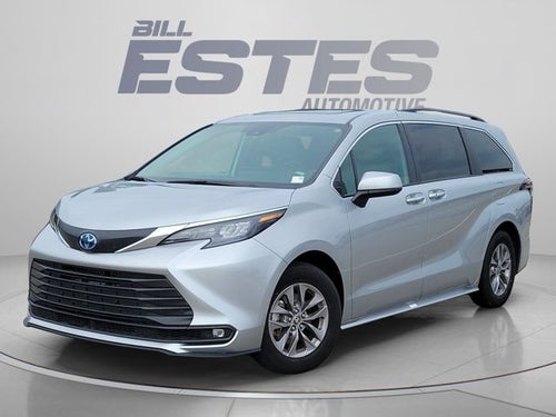 2025 Toyota Sienna XLE