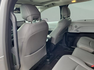 2025 Toyota Sienna XLE