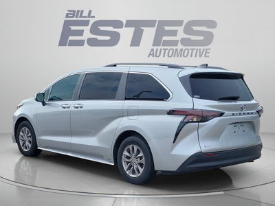 2025 Toyota Sienna XLE