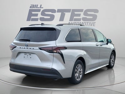 2025 Toyota Sienna XLE