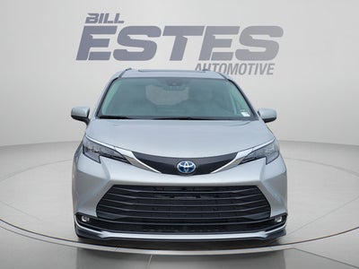 2025 Toyota Sienna XLE