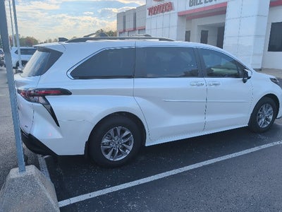 2025 Toyota Sienna XLE