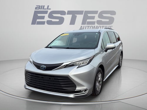 2022 Toyota Sienna XLE