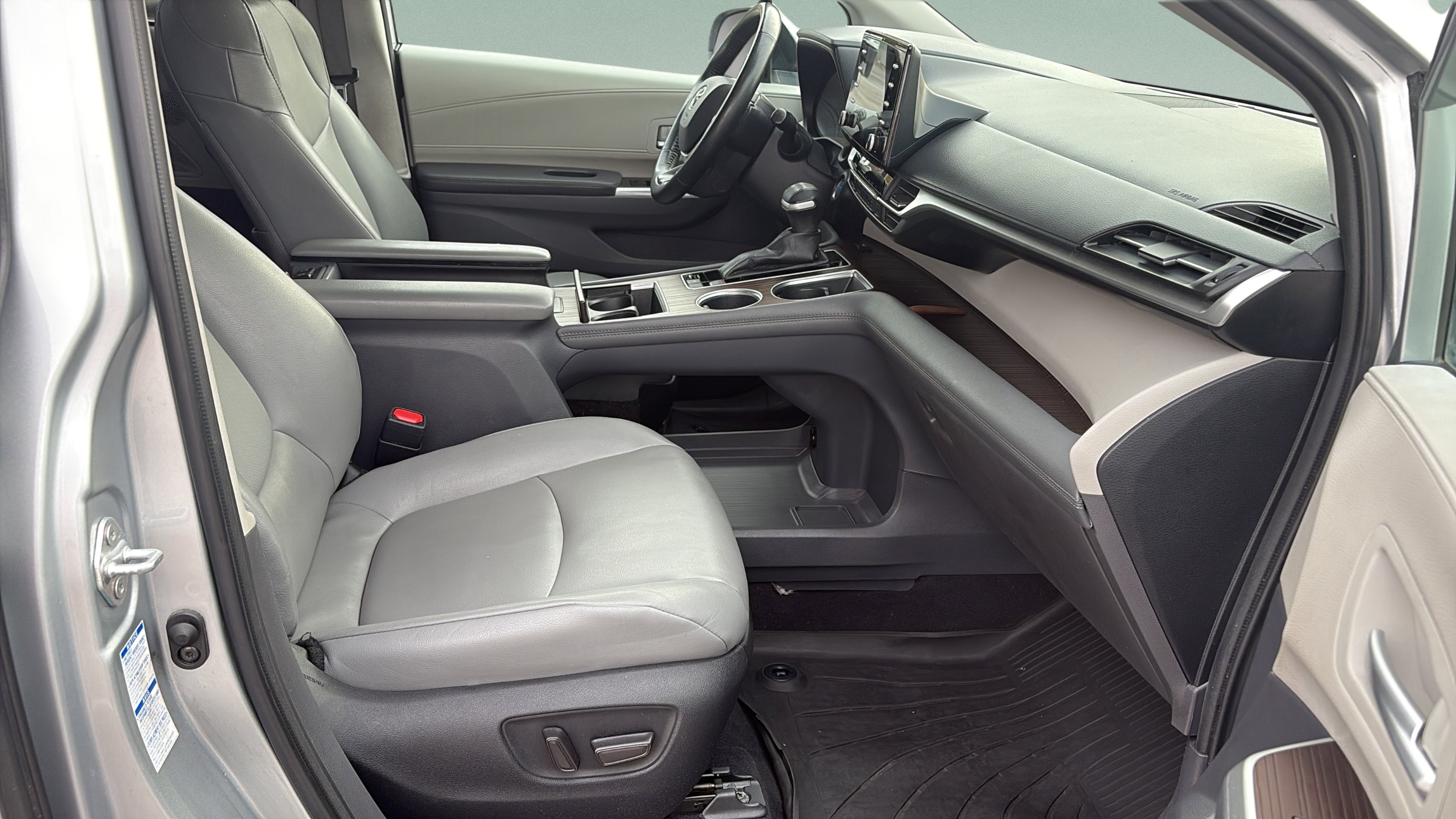 2022 Toyota Sienna XLE