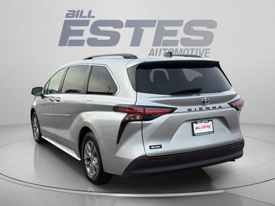 2022 Toyota Sienna XLE