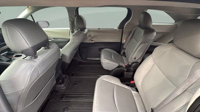 2022 Toyota Sienna XLE