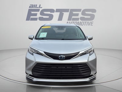 2022 Toyota Sienna XLE