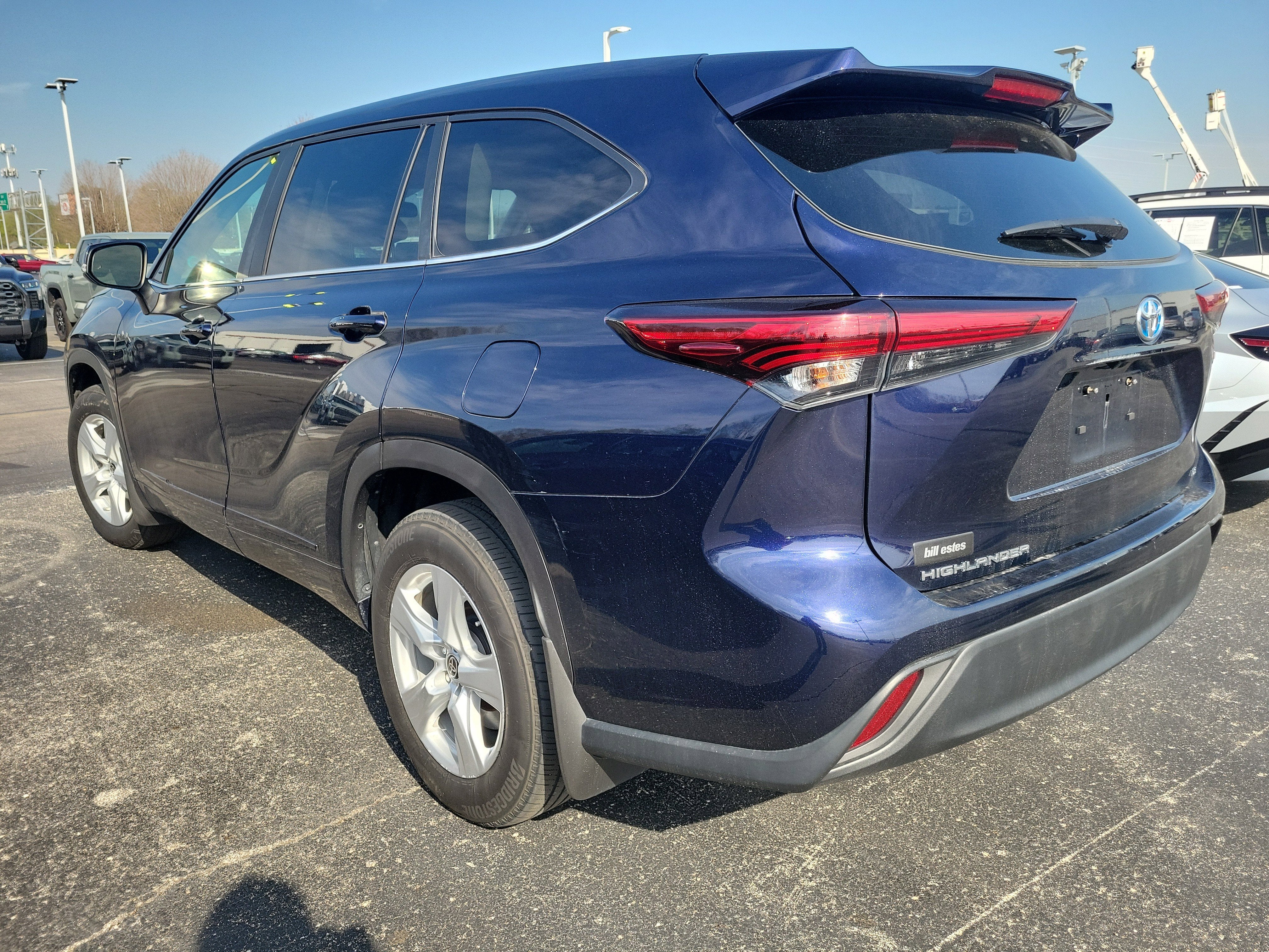 2023 Toyota Highlander Hybrid LE