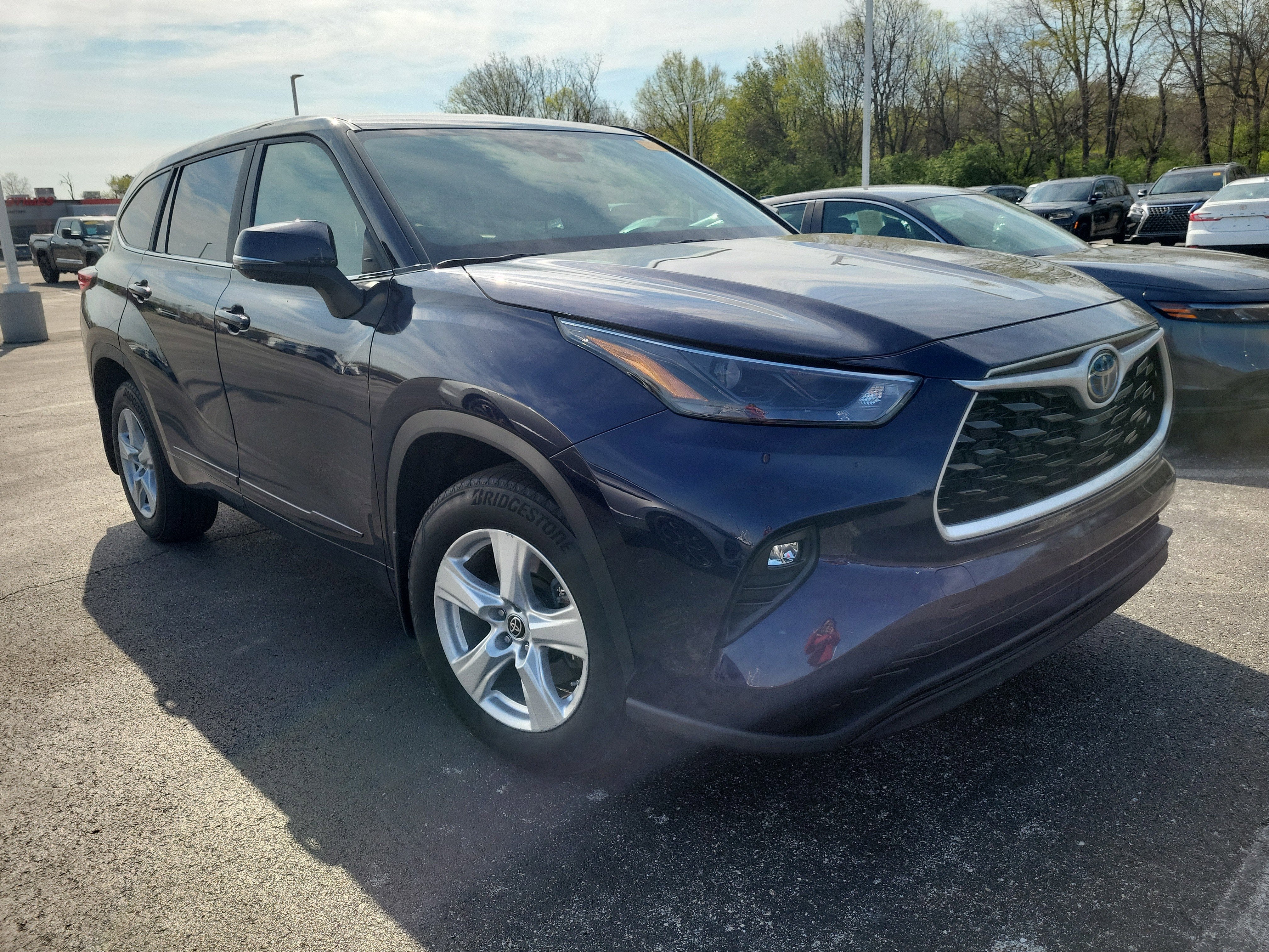 2023 Toyota Highlander Hybrid LE