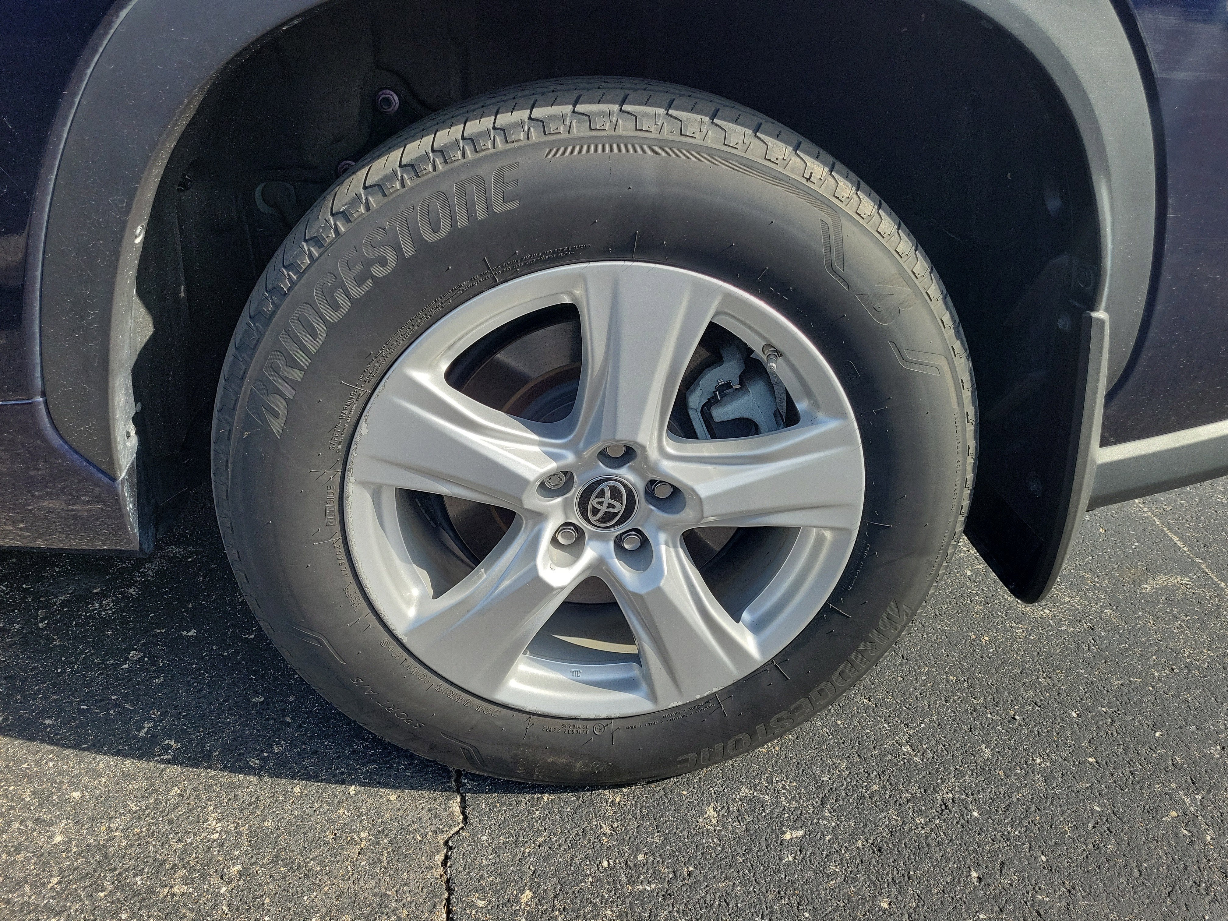 2023 Toyota Highlander Hybrid LE