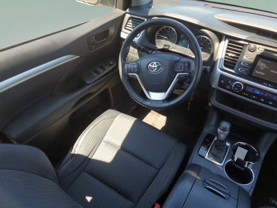 2015 Toyota Highlander LE