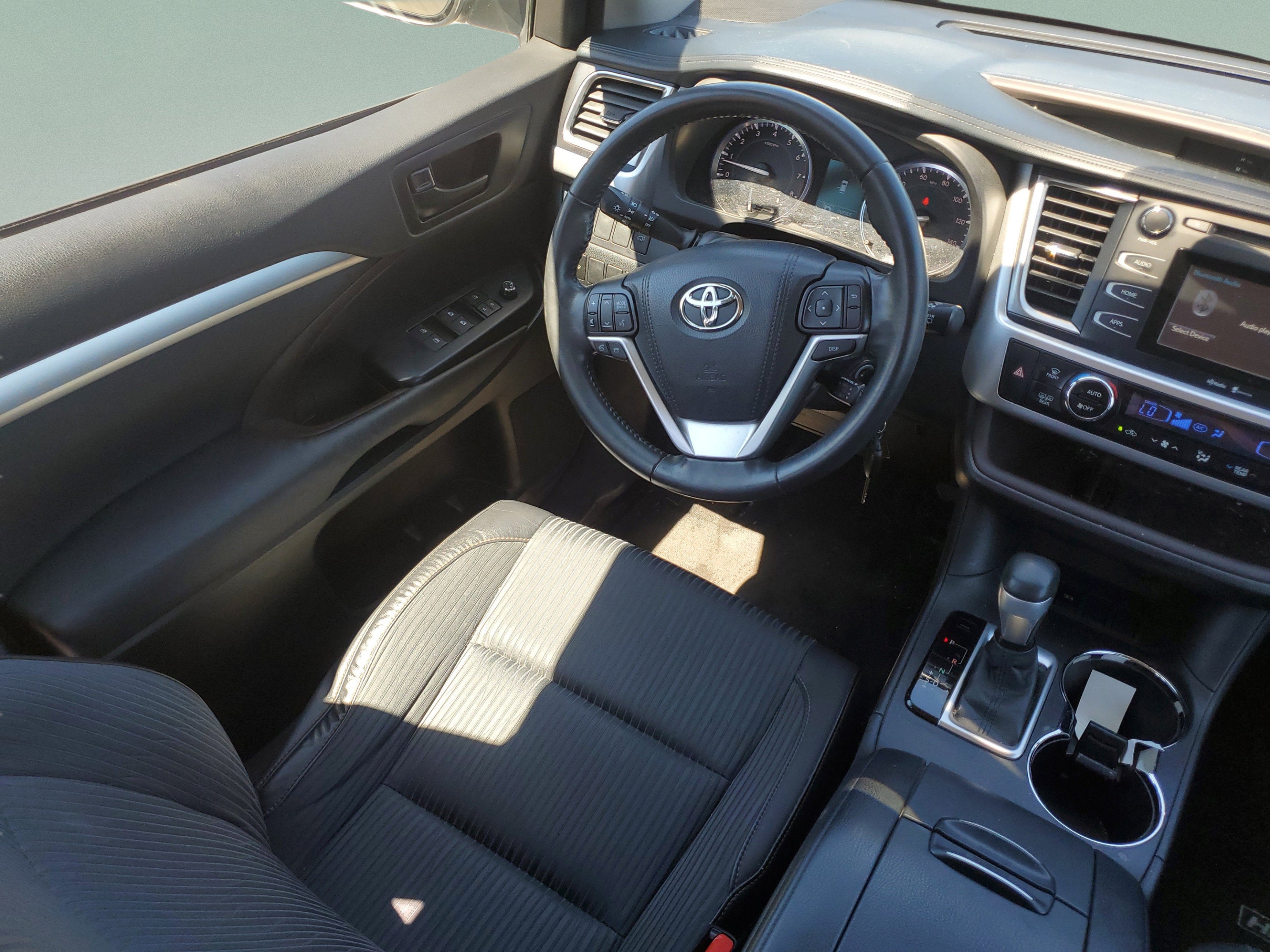 2015 Toyota Highlander LE