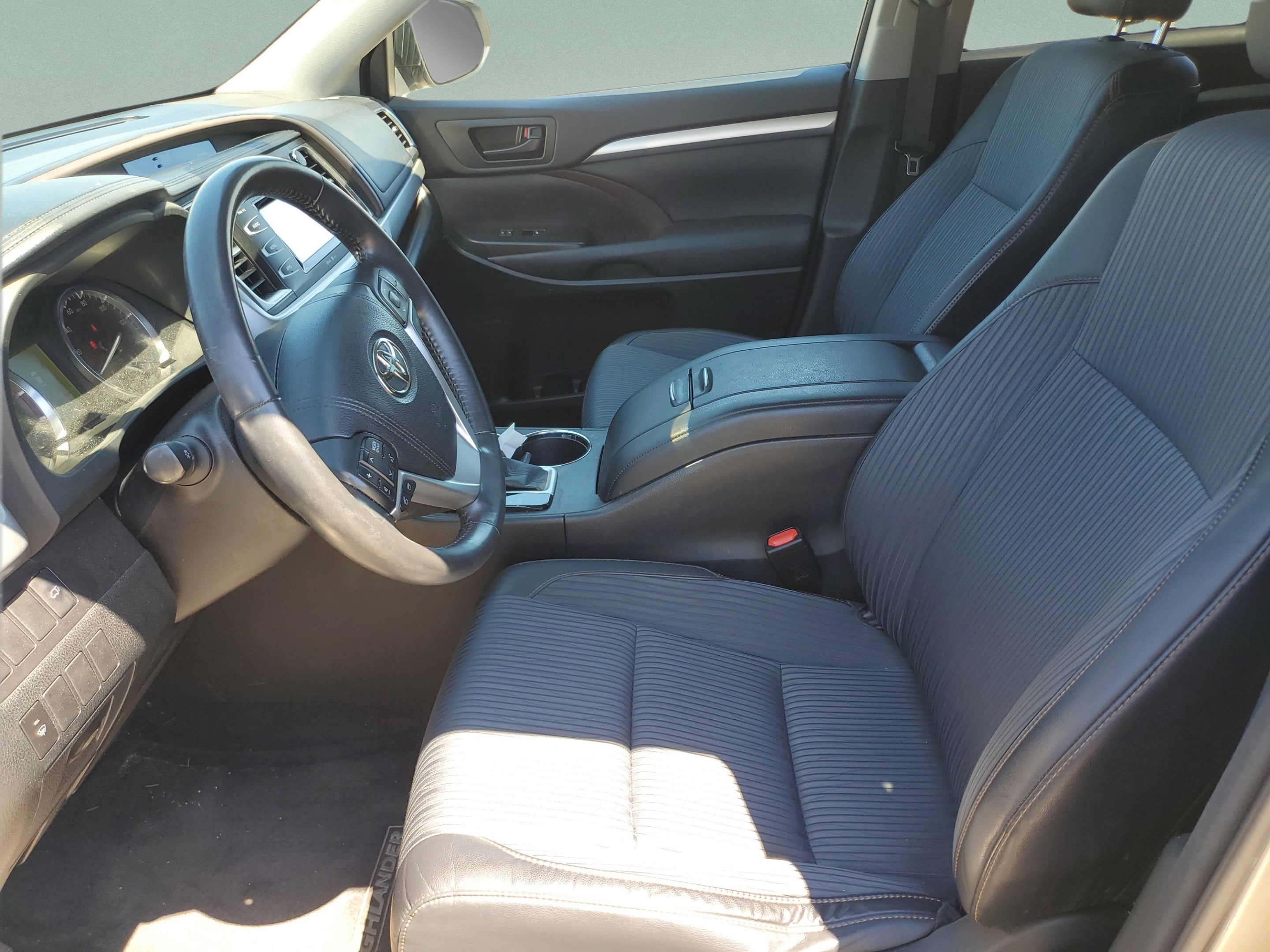2015 Toyota Highlander LE