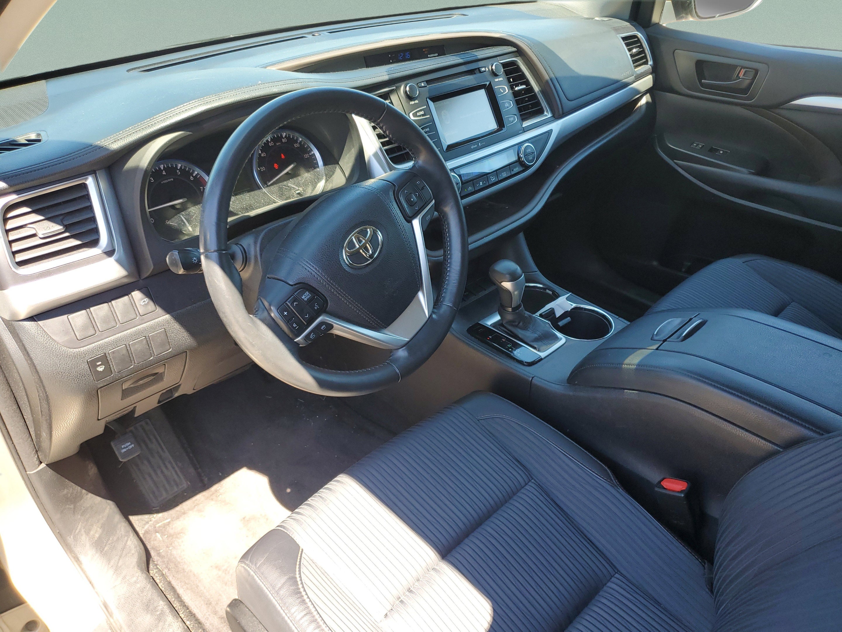 2015 Toyota Highlander LE