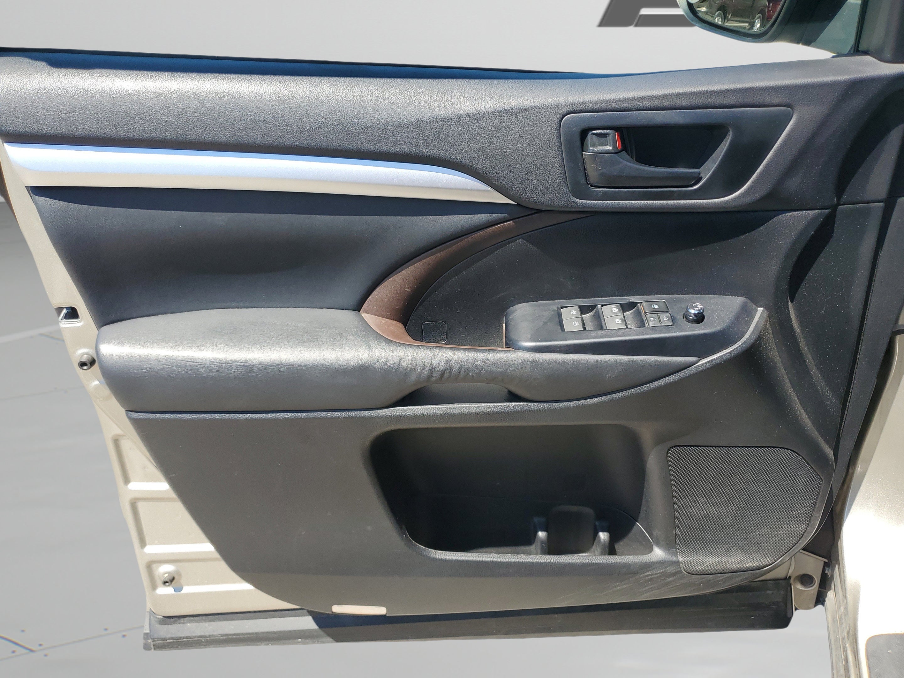 2015 Toyota Highlander LE